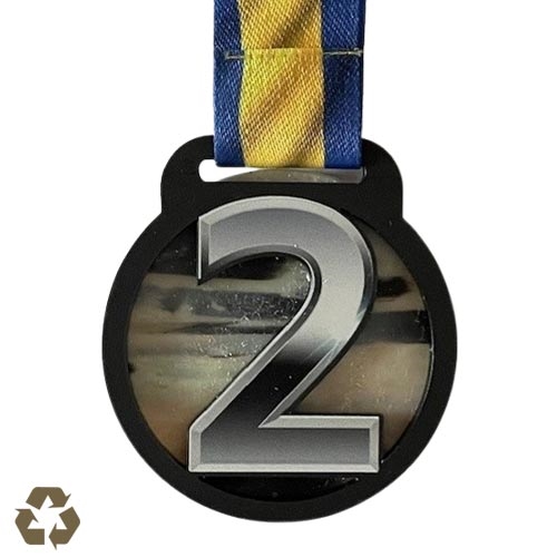 Medalj i återvunnen plast med 2