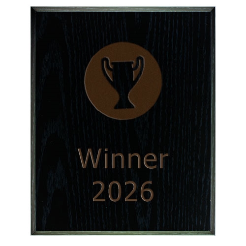 Svart träplakett med lasergravyr